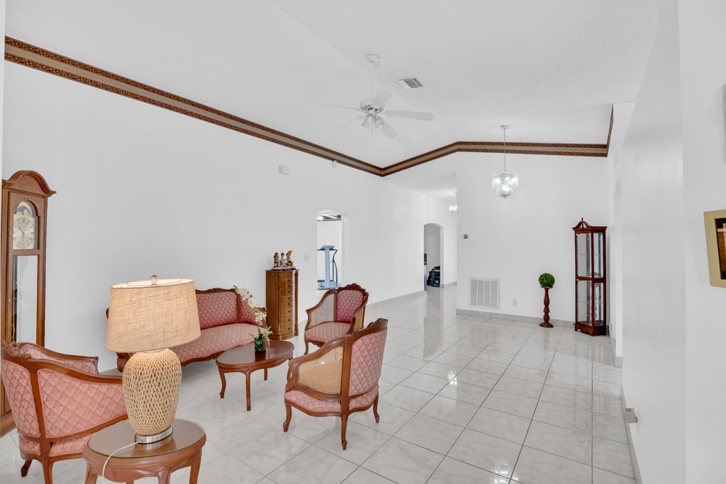 206 10th Court