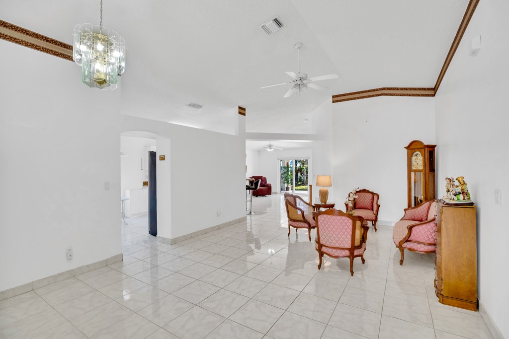 206 10th Court