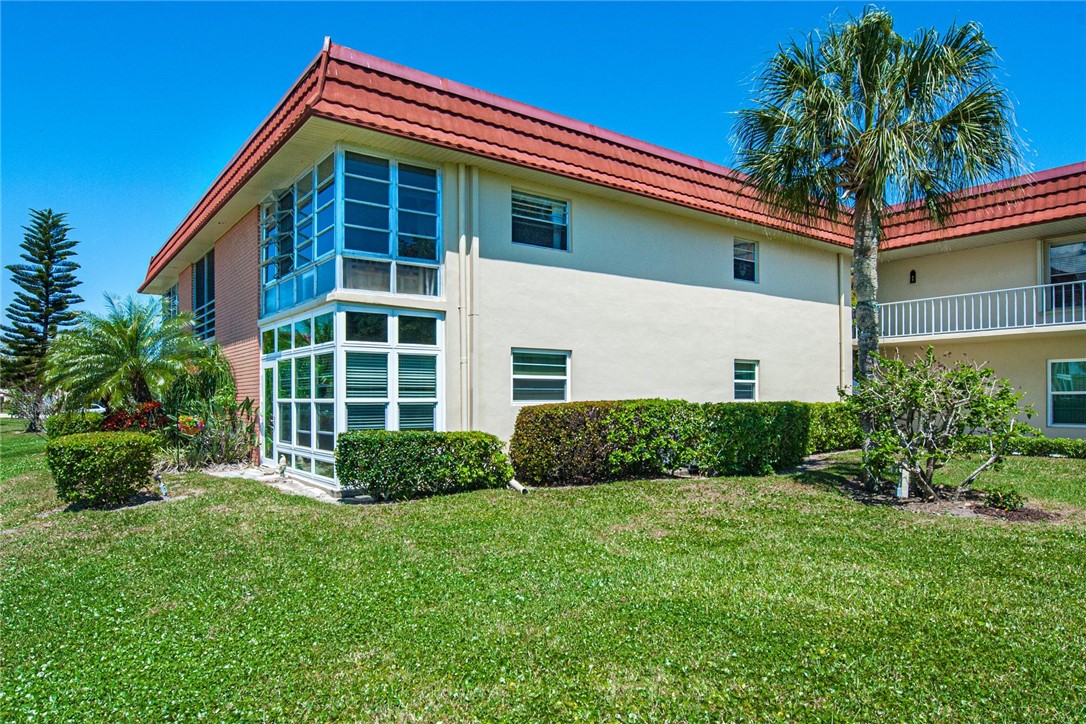 78 Royal Oak Drive 103