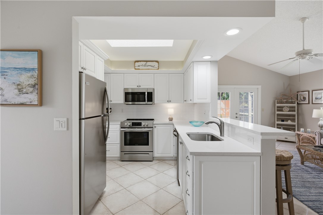 1334 Coral Park Lane 403