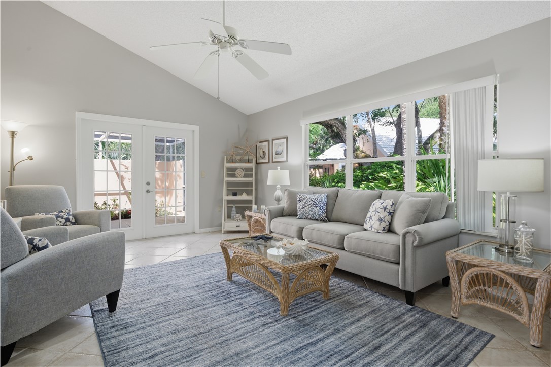 1334 Coral Park Lane 403