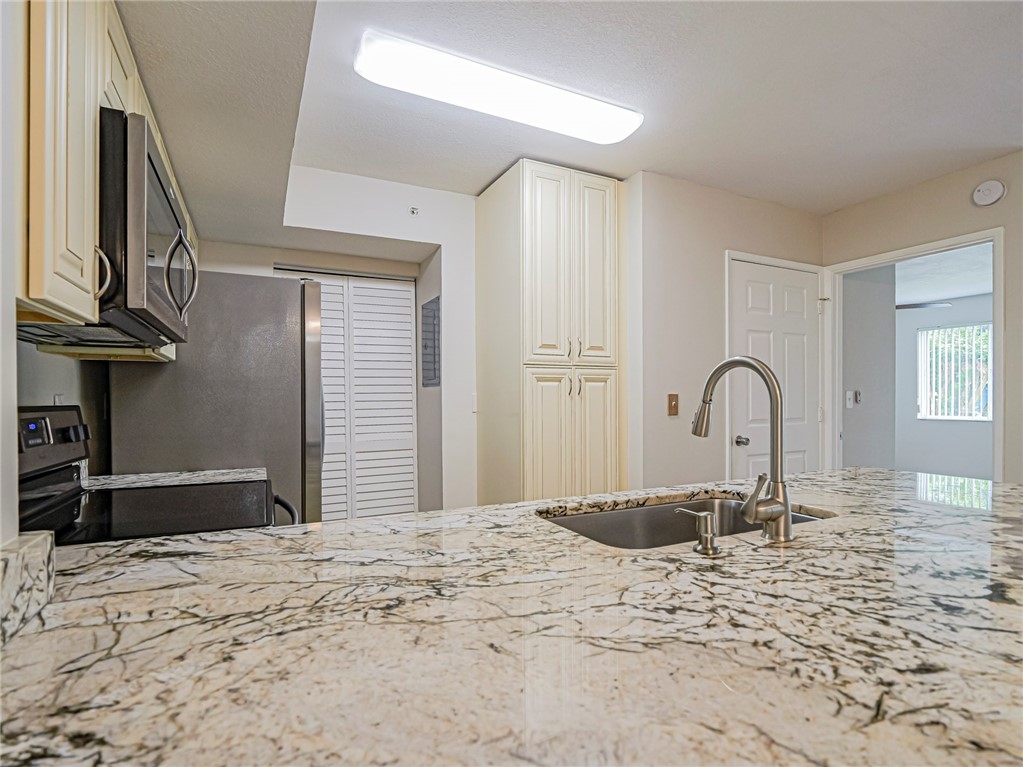 1590 S 42nd Circle 105