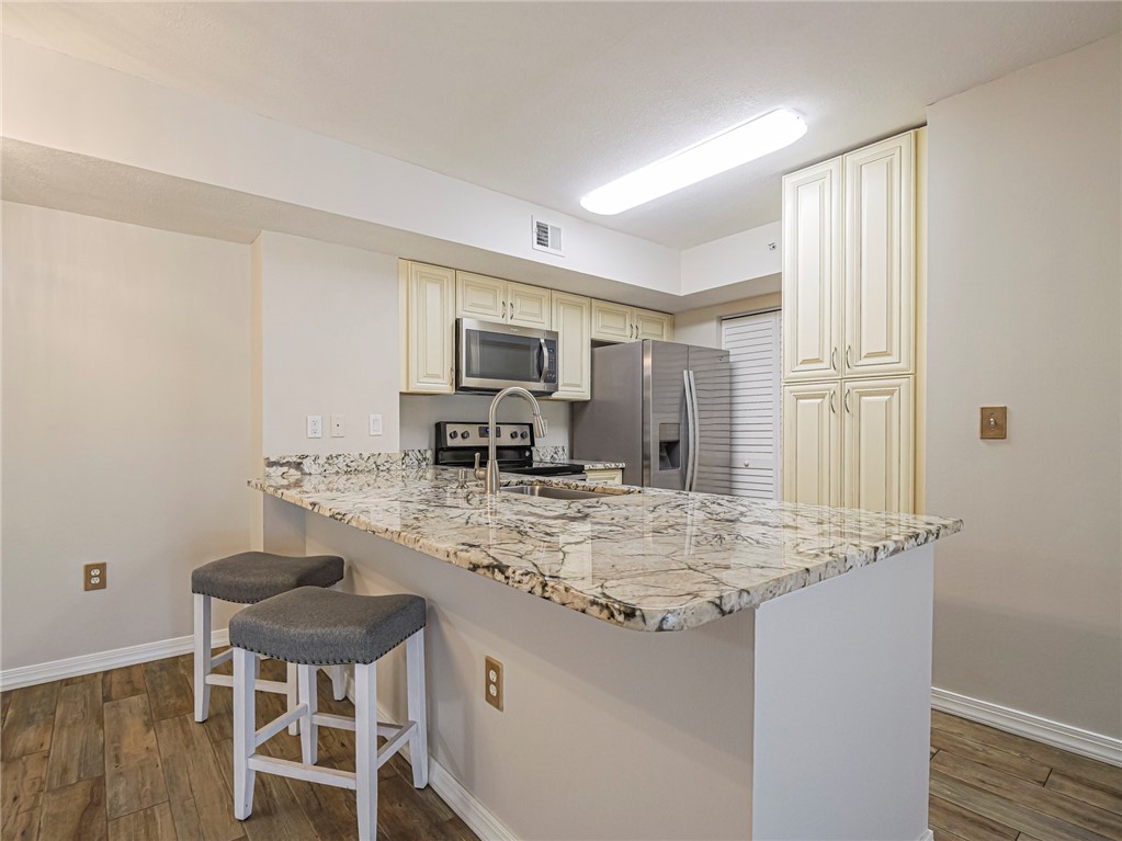 1590 S 42nd Circle 105