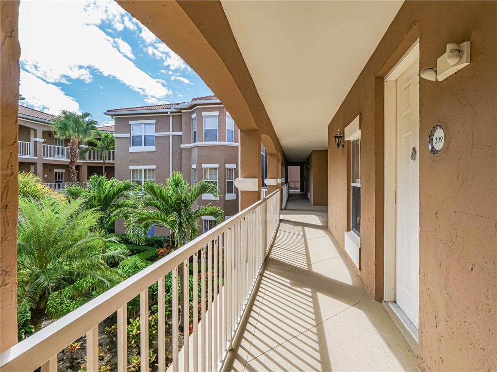 5025 Fairways Circle B209
