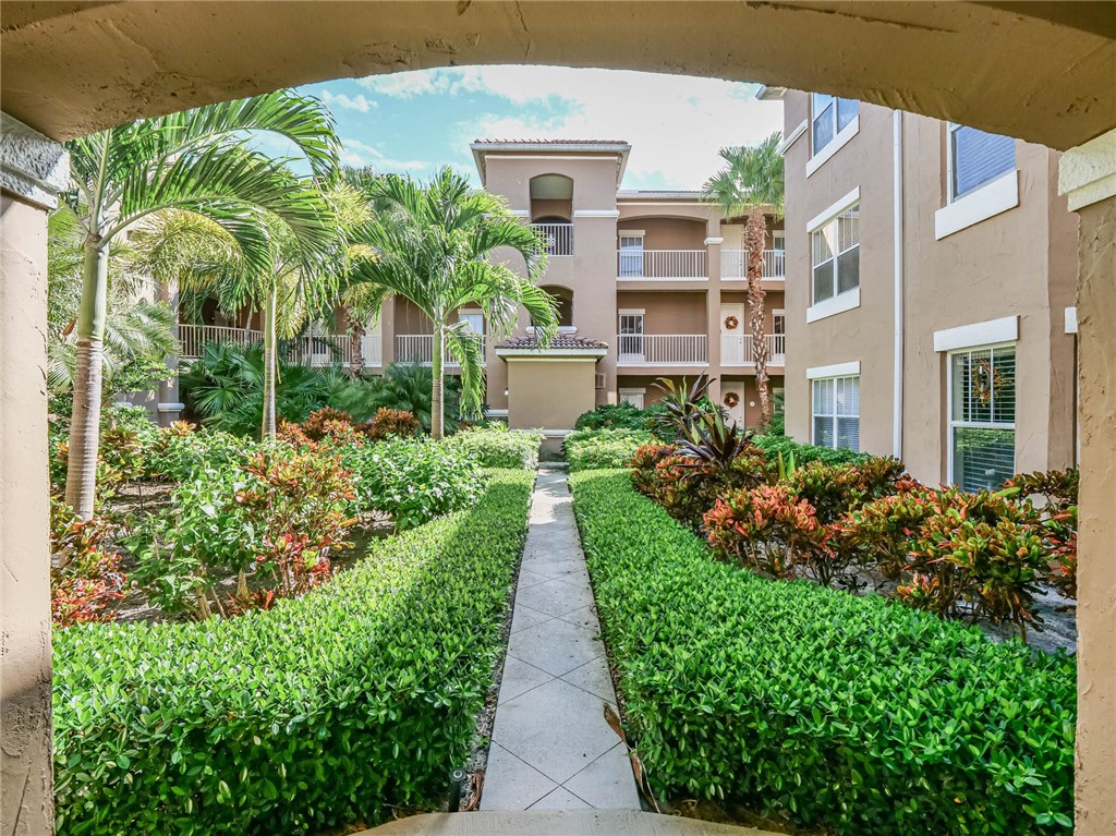 5025 Fairways Circle B209