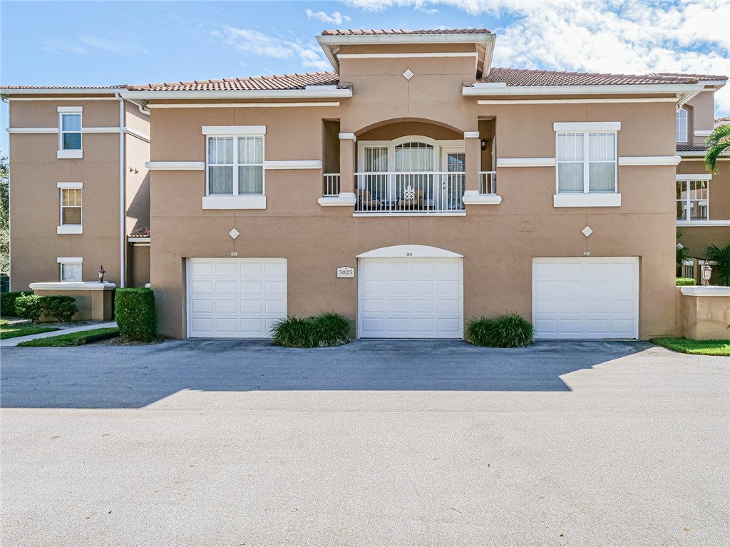5025 Fairways Circle B209