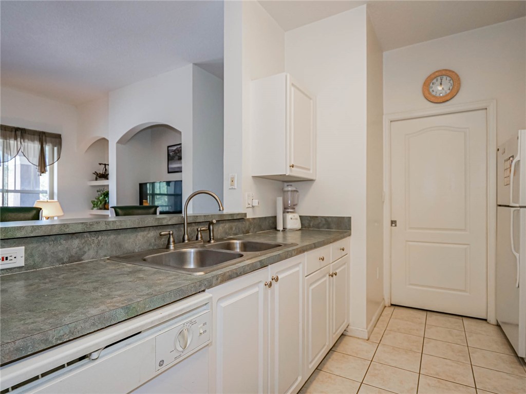 5025 Fairways Circle B209