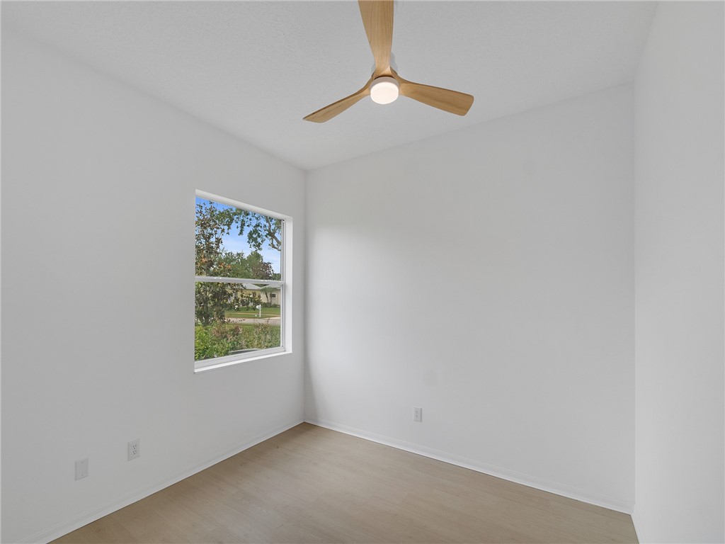 424 53rd Square