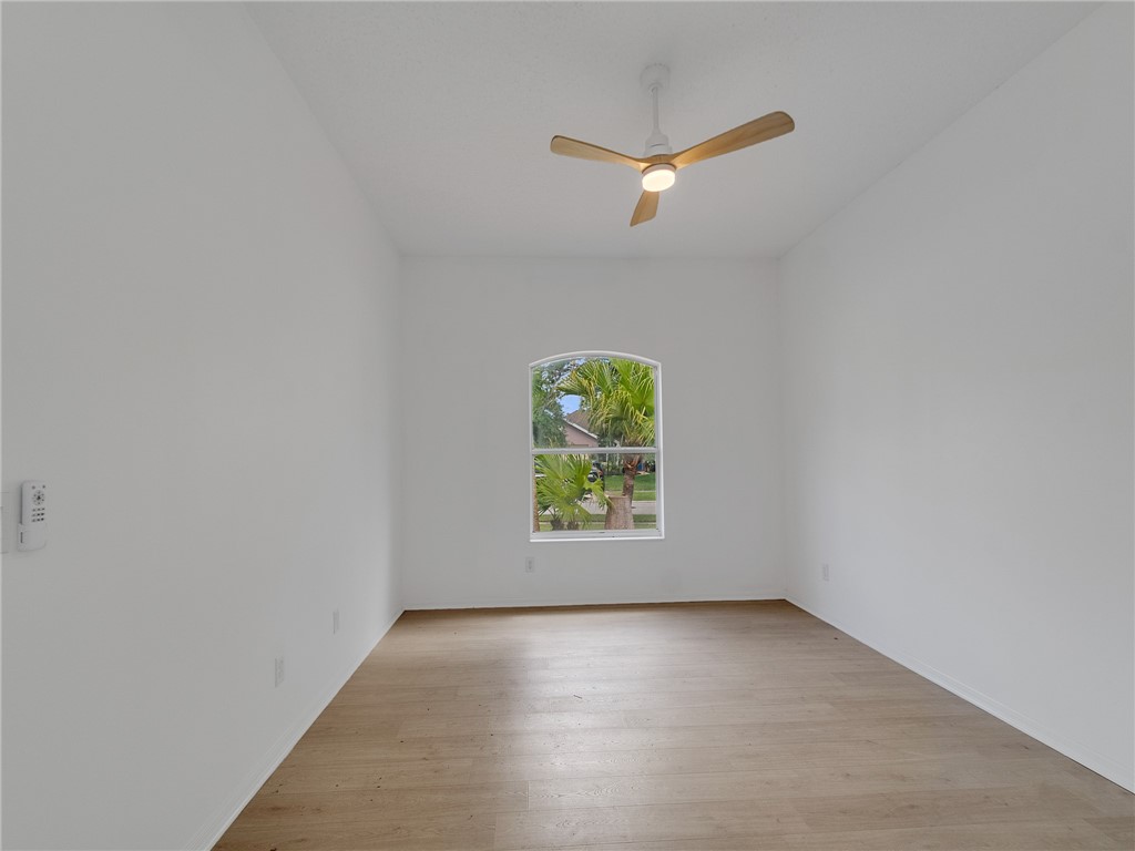 424 53rd Square