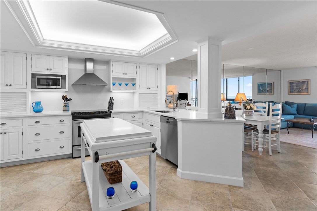 2800 N Highway A1a Island 503