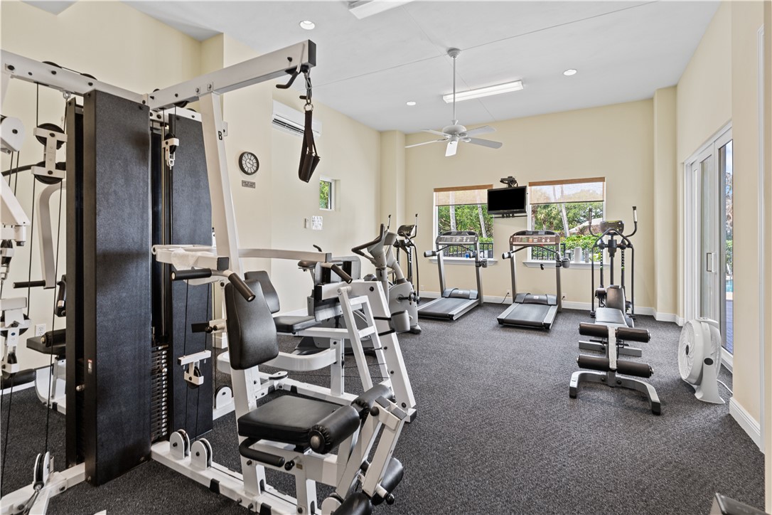 8975 Palm Breeze Terrace