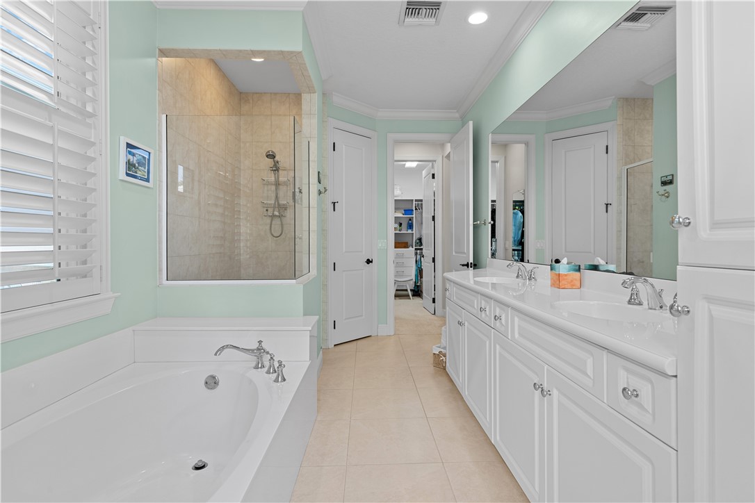 8975 Palm Breeze Terrace