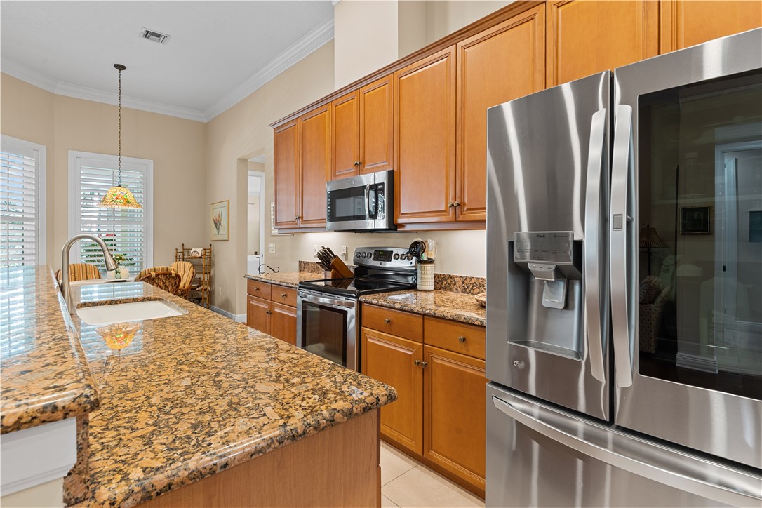 8975 Palm Breeze Terrace