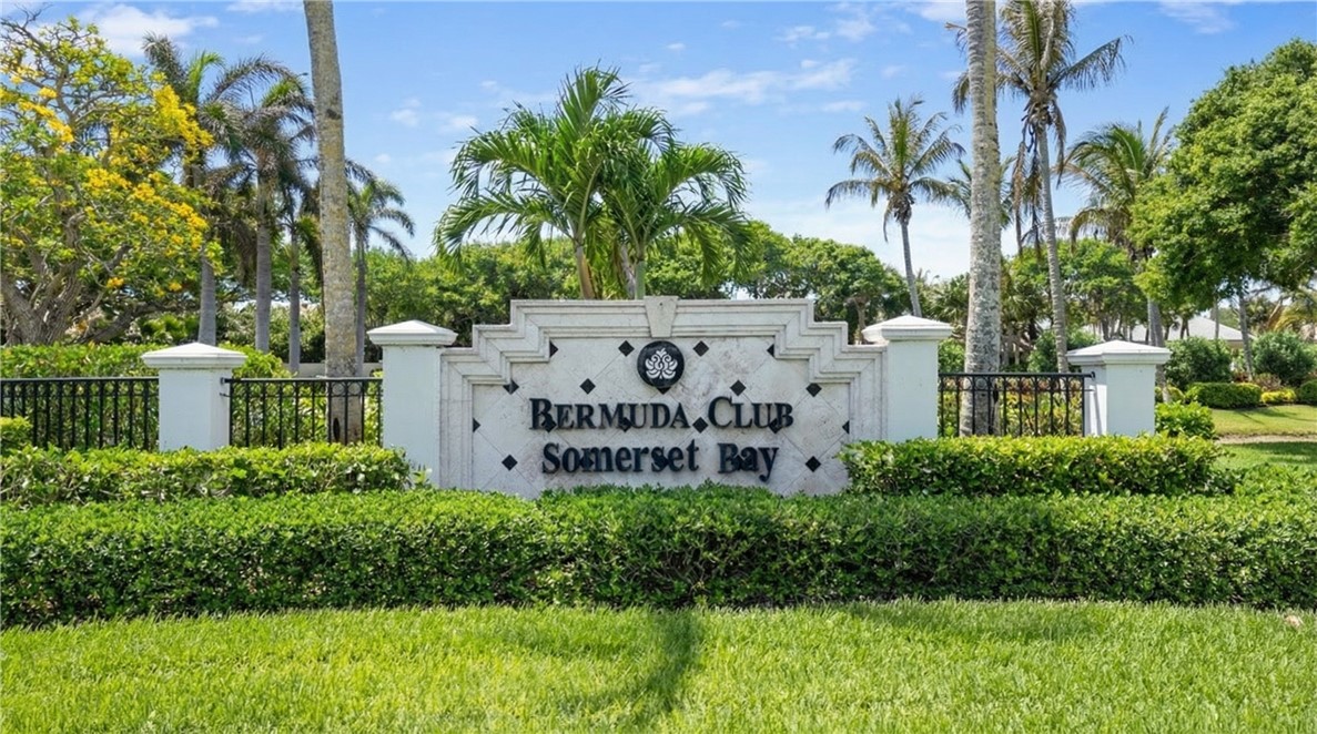 8975 Palm Breeze Terrace