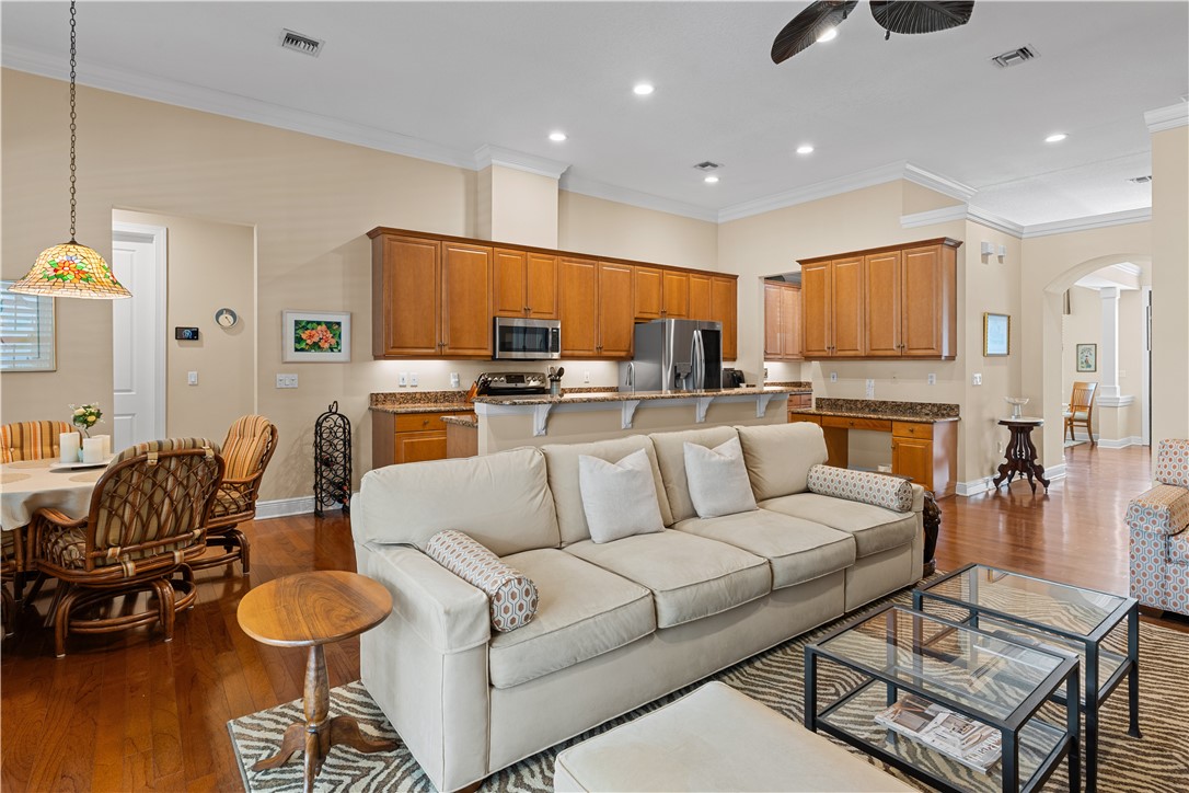 8975 Palm Breeze Terrace
