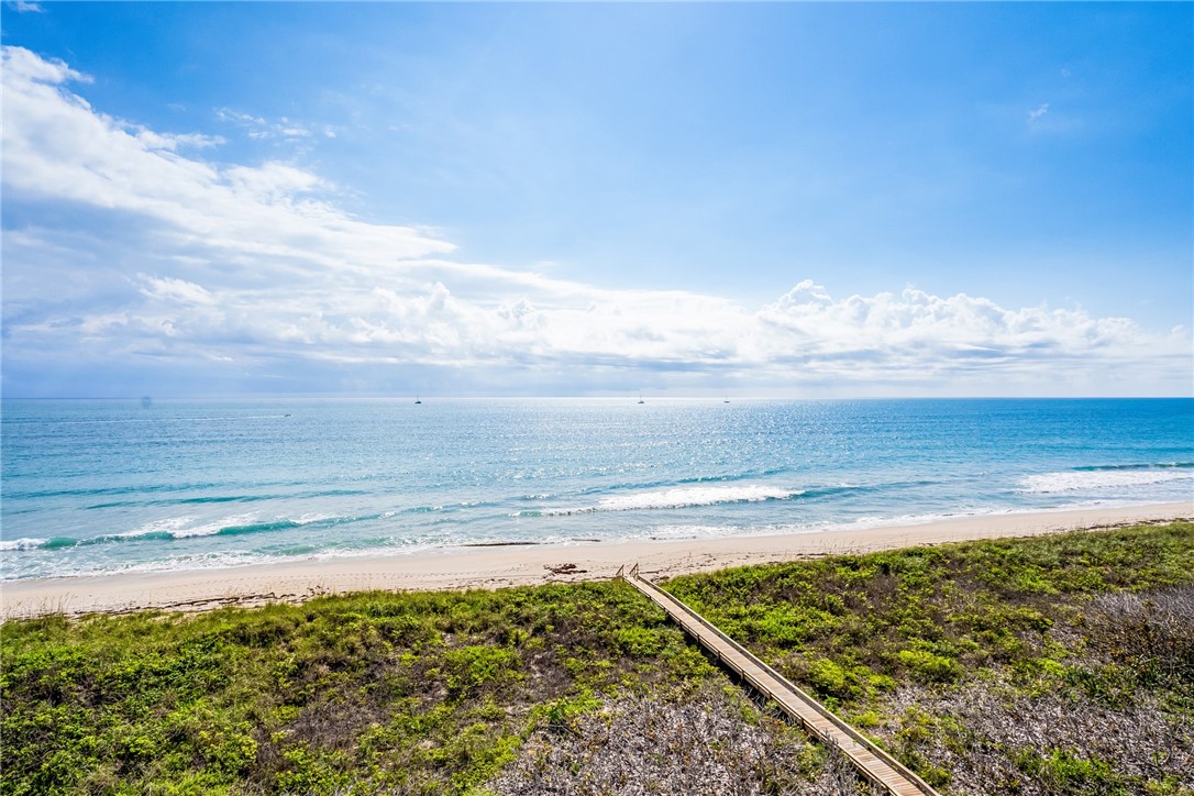 4600 N Highway A1a None