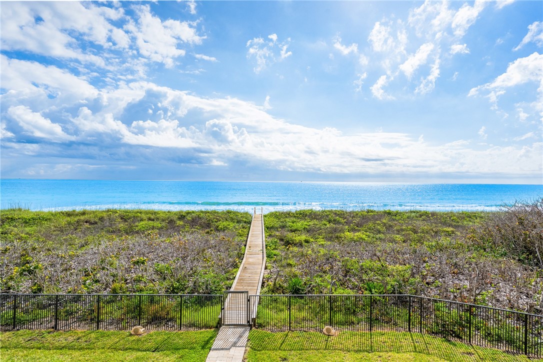 4600 N Highway A1a None