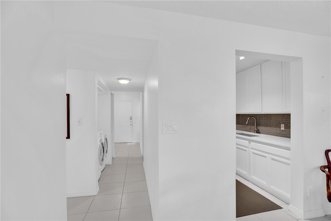 365 N Grove Isle Circle 365