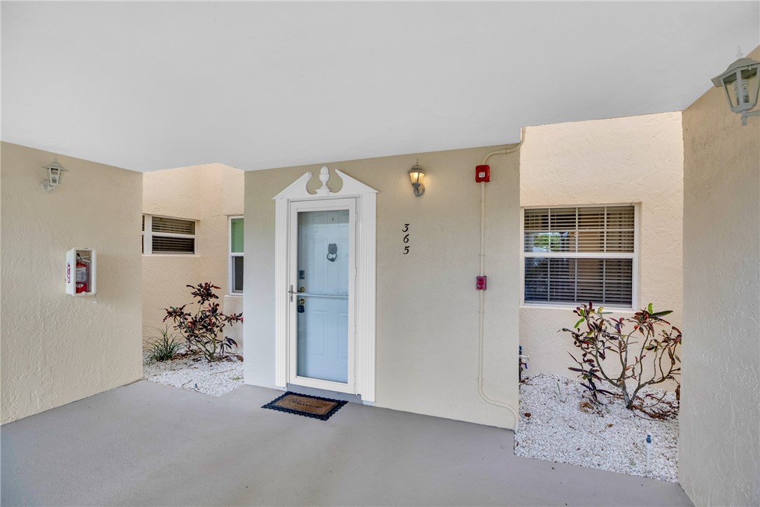 365 N Grove Isle Circle 365