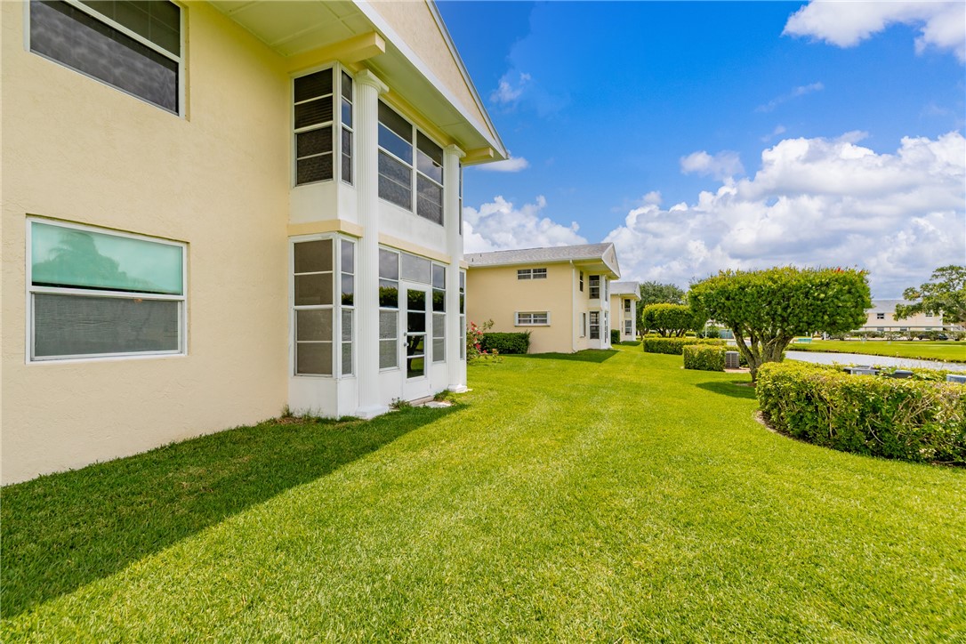 365 N Grove Isle Circle 365