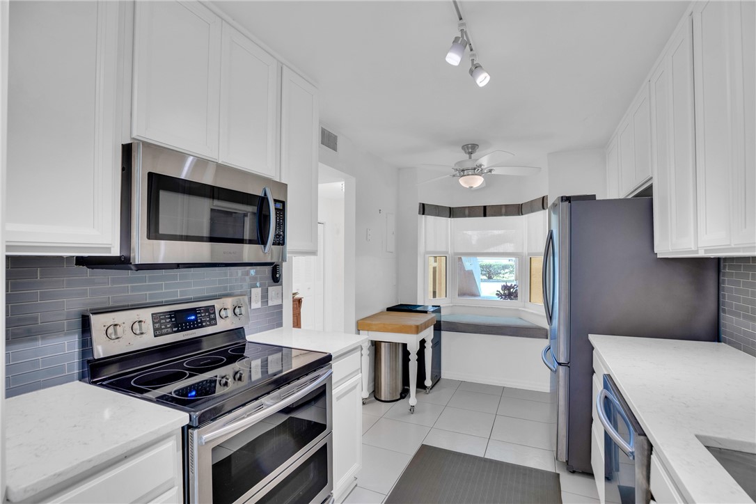 365 N Grove Isle Circle 365