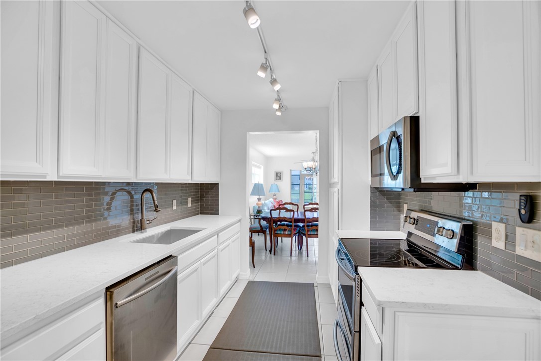 365 N Grove Isle Circle 365