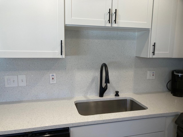 103 Royal Oak Drive 106