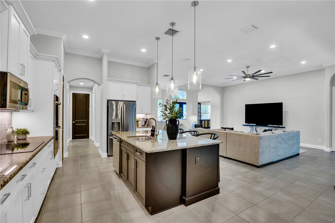 6580 Samuel Lane