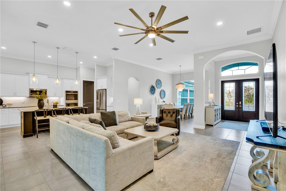 6580 Samuel Lane
