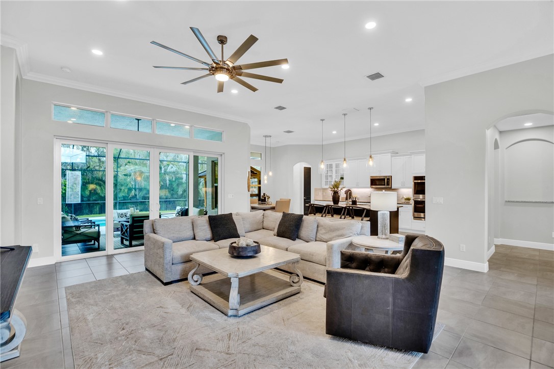 6580 Samuel Lane