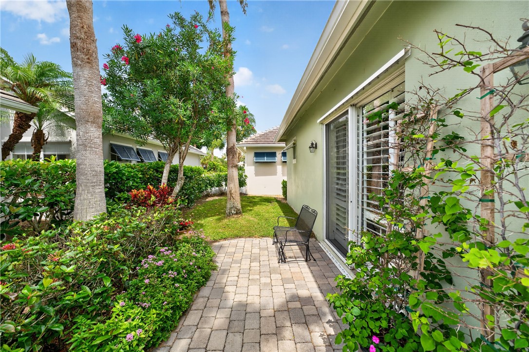 2087 Autumn Lane