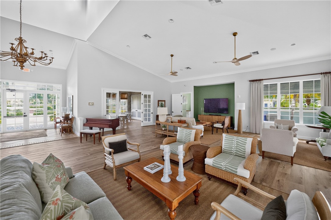 2087 Autumn Lane