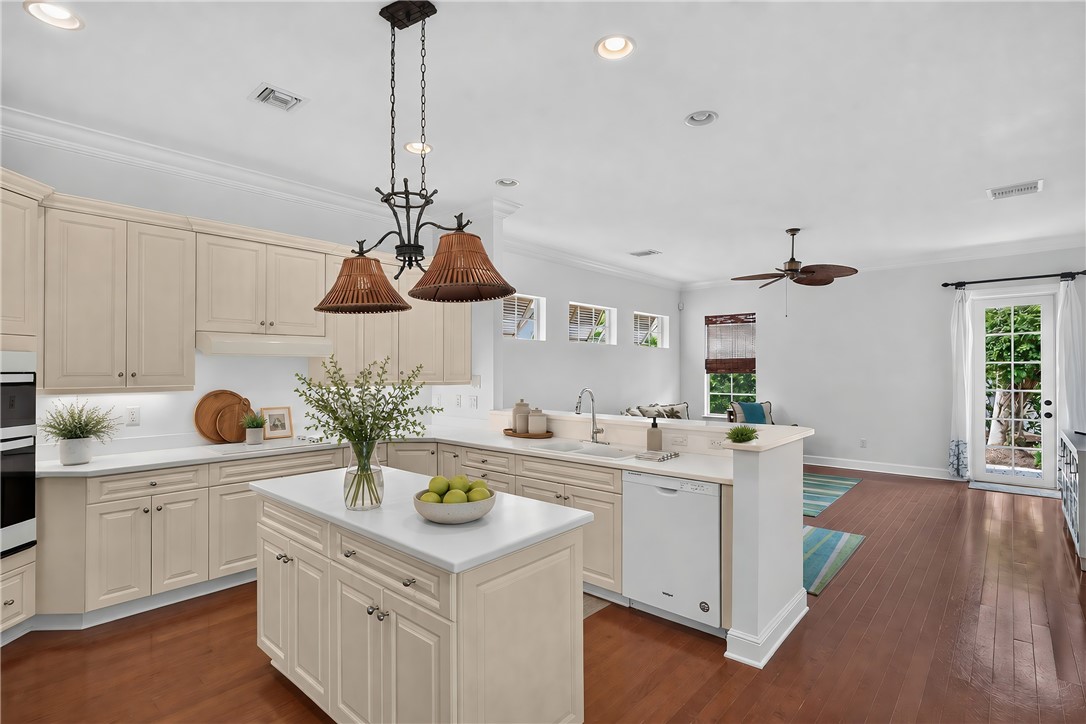 2087 Autumn Lane