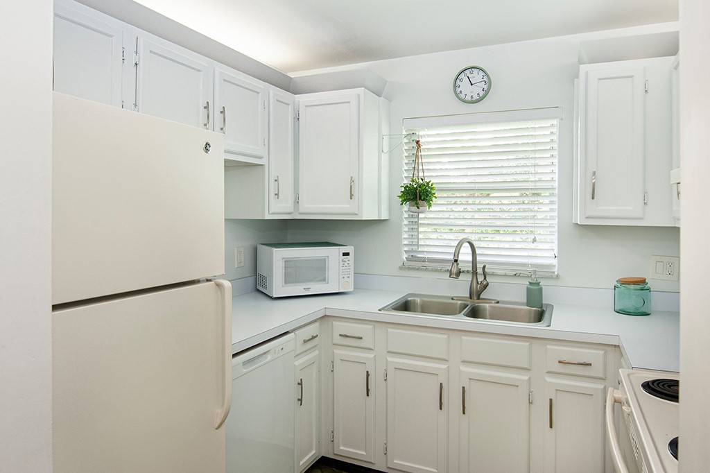78 Royal Oak Drive 201