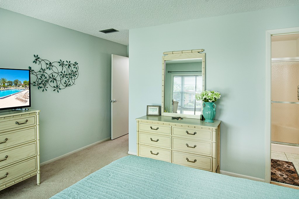78 Royal Oak Drive 201