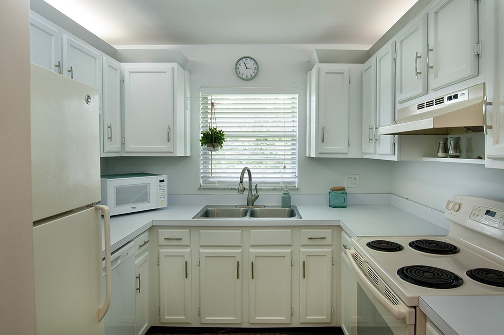 78 Royal Oak Drive 201