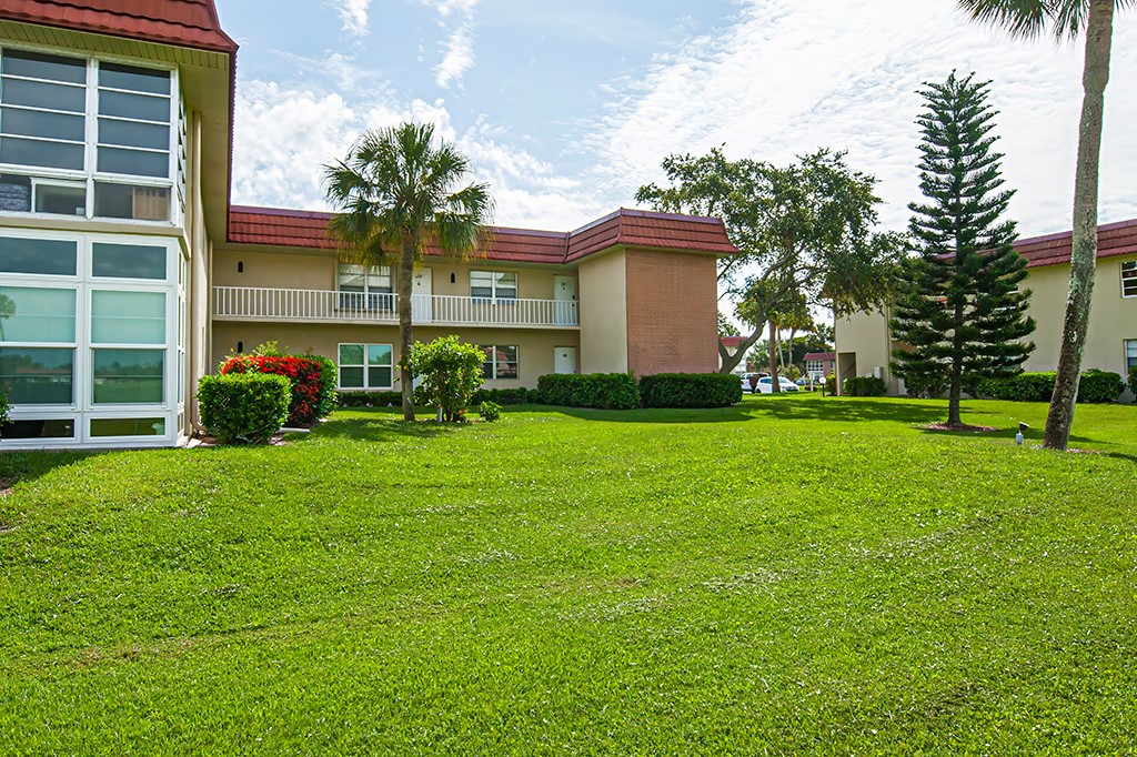 78 Royal Oak Drive 201