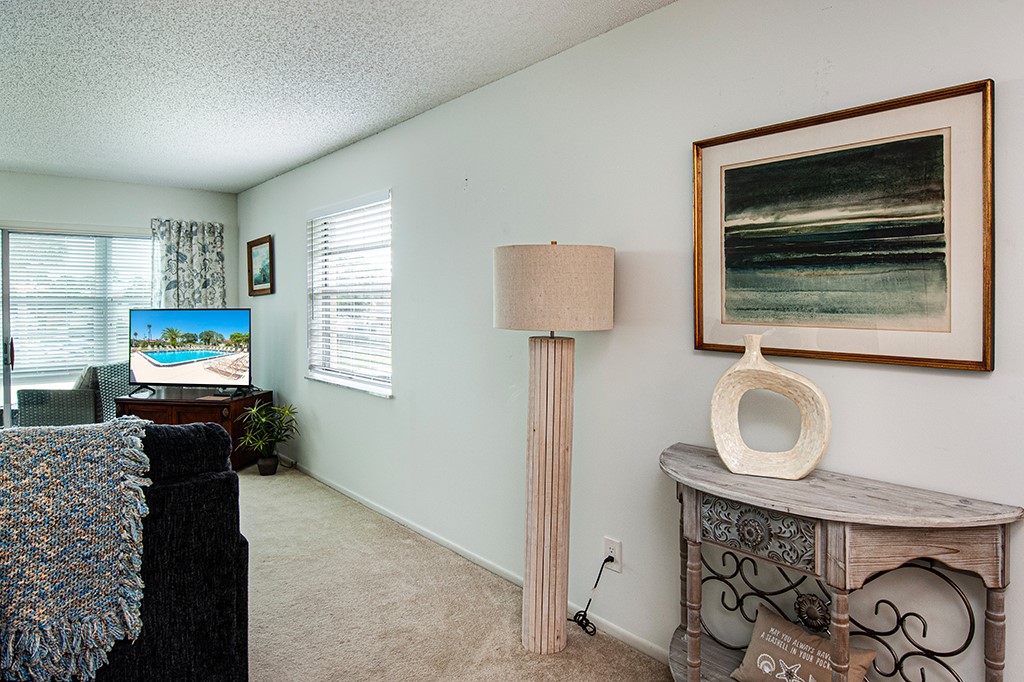 78 Royal Oak Drive 201