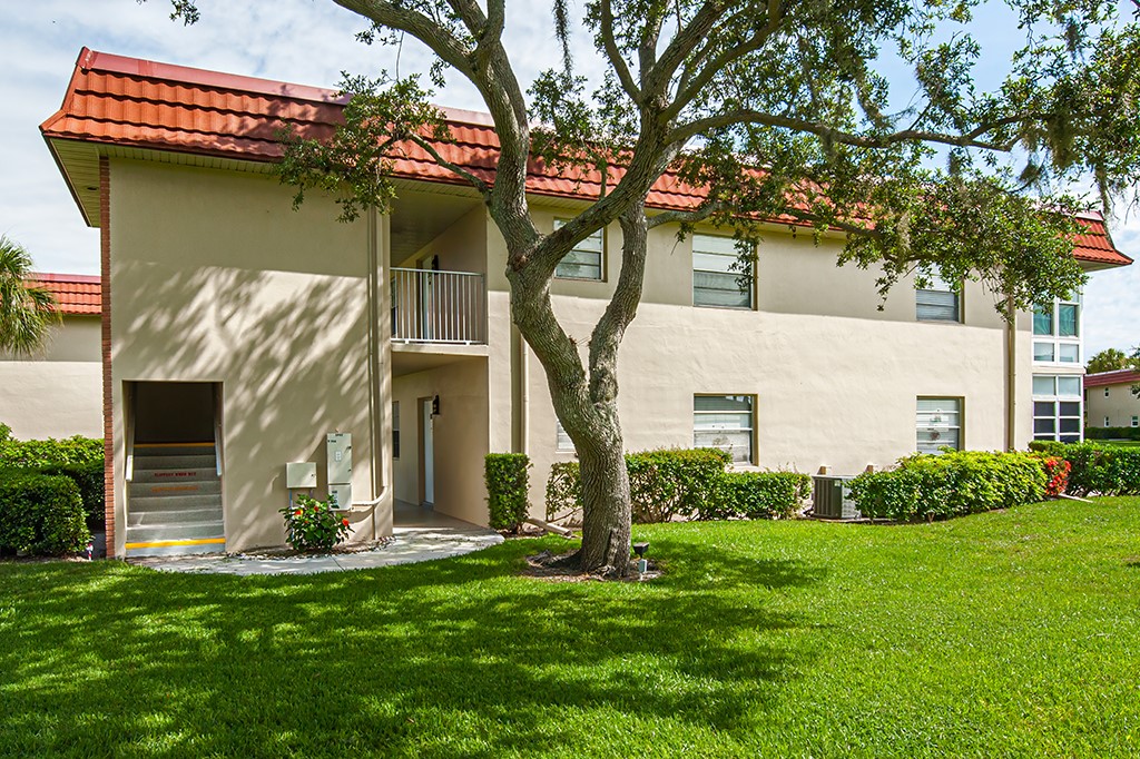 78 Royal Oak Drive 201