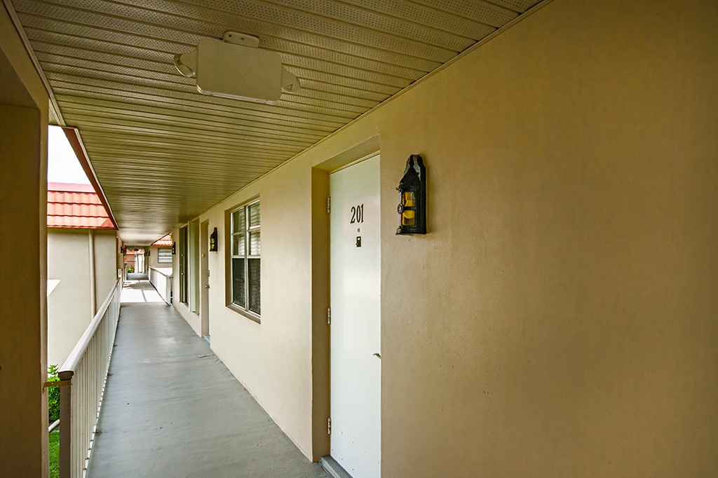 78 Royal Oak Drive 201