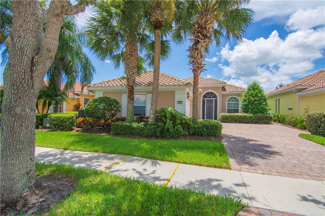5297 Eleuthra Circle