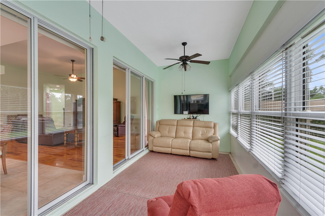 5297 Eleuthra Circle