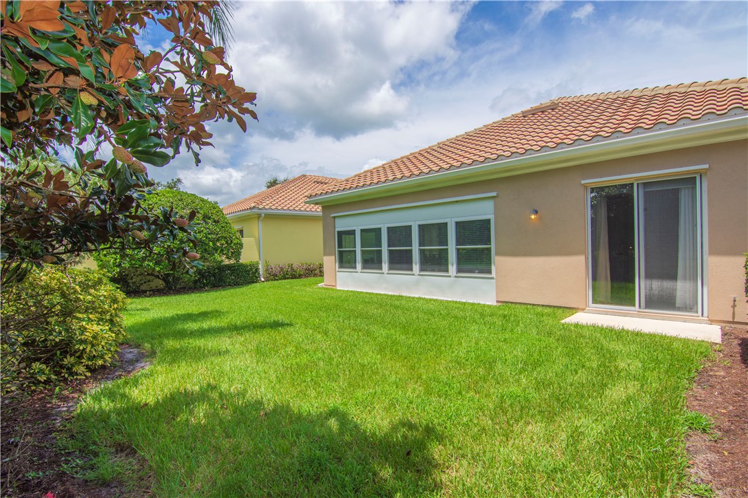 5297 Eleuthra Circle