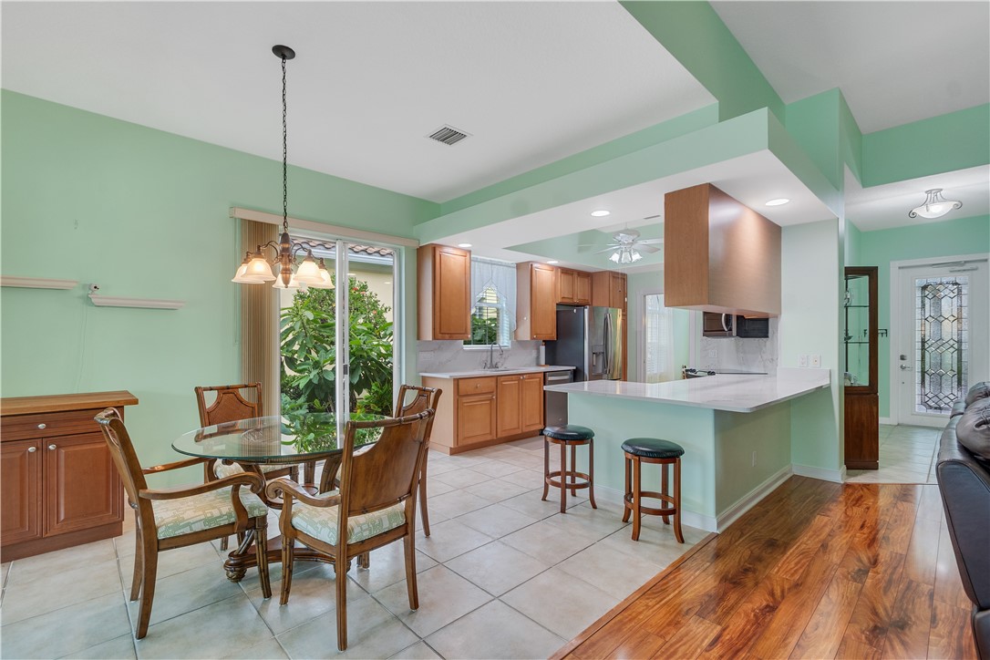 5297 Eleuthra Circle