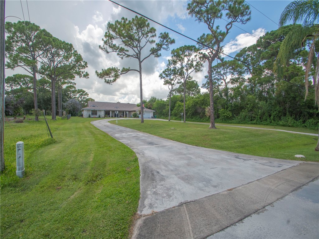 5101 Deer Run Drive