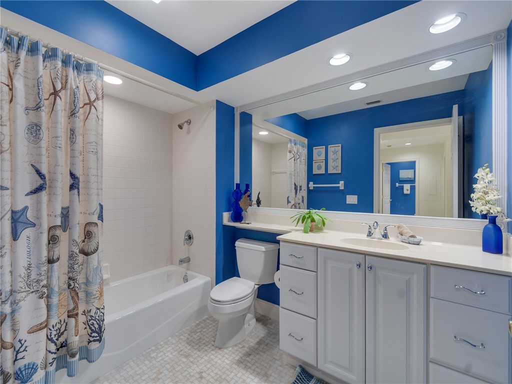 5380 E Harbor Village Drive 102