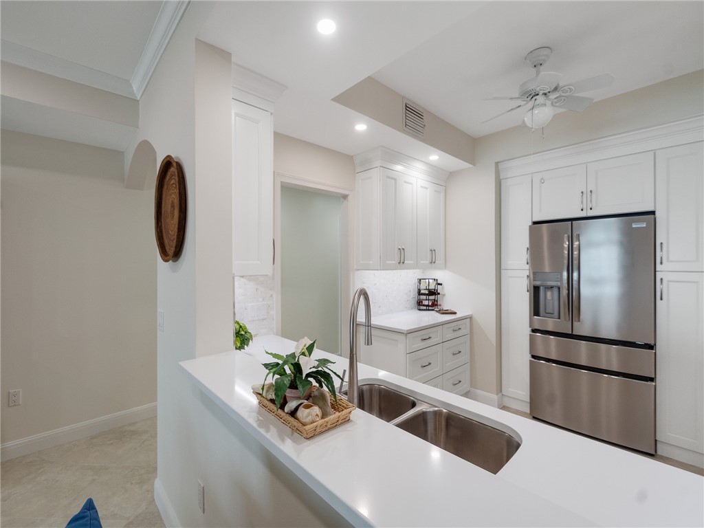 5380 E Harbor Village Drive 102
