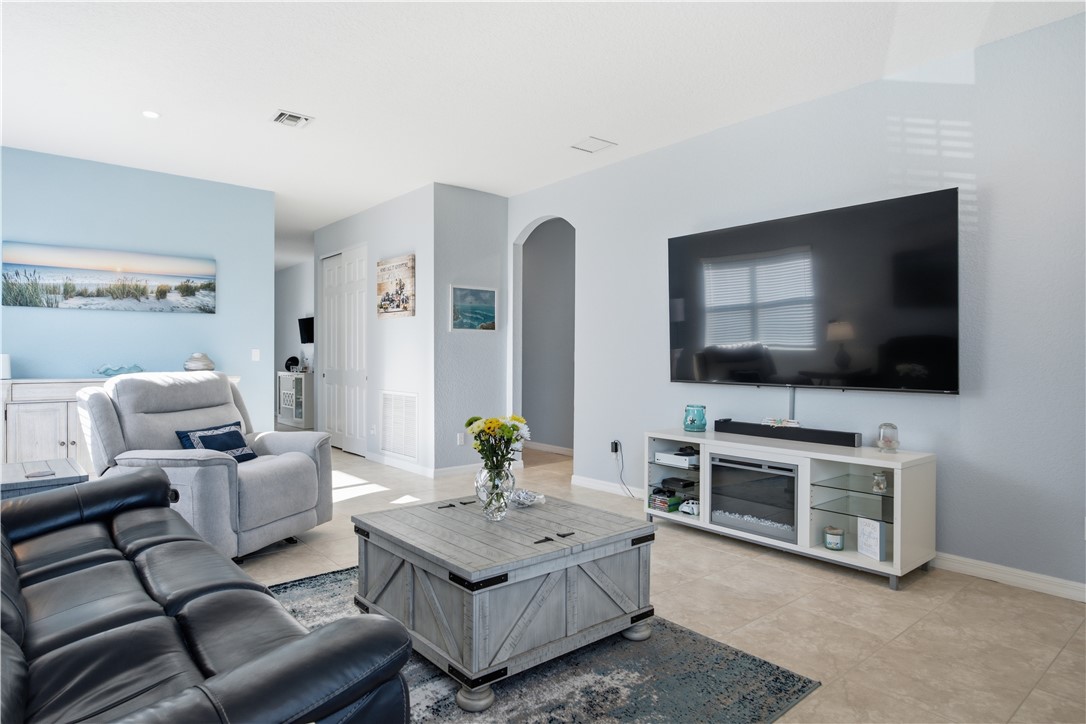 9943 E Verona Circle