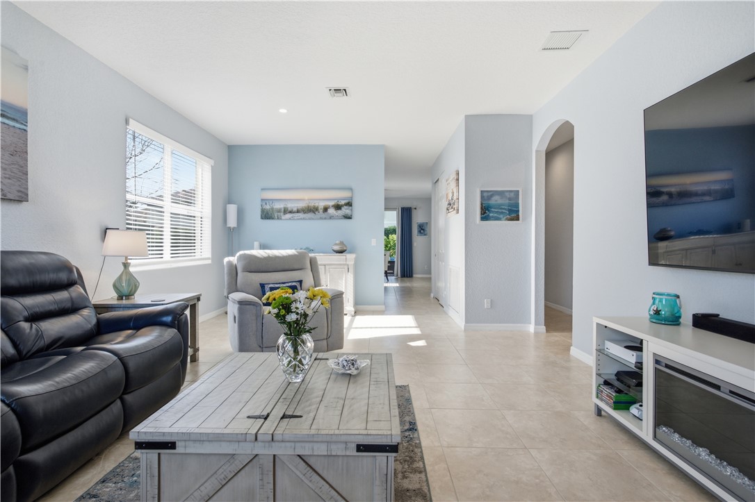 9943 E Verona Circle