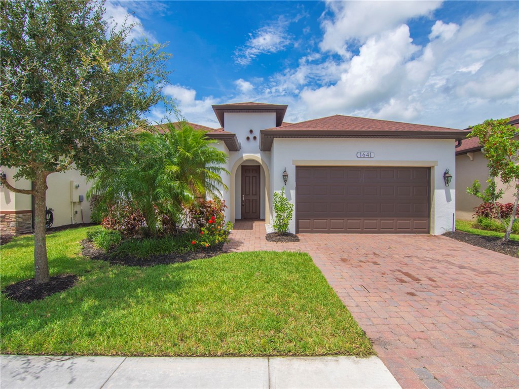 1641 Willows Square